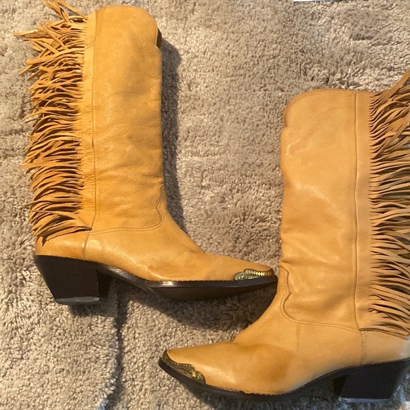 Zodiac Leather Boots w/metal tips. Wore 1 timeshare 6 too small needed 6 1/2. - Picture 1 of 12